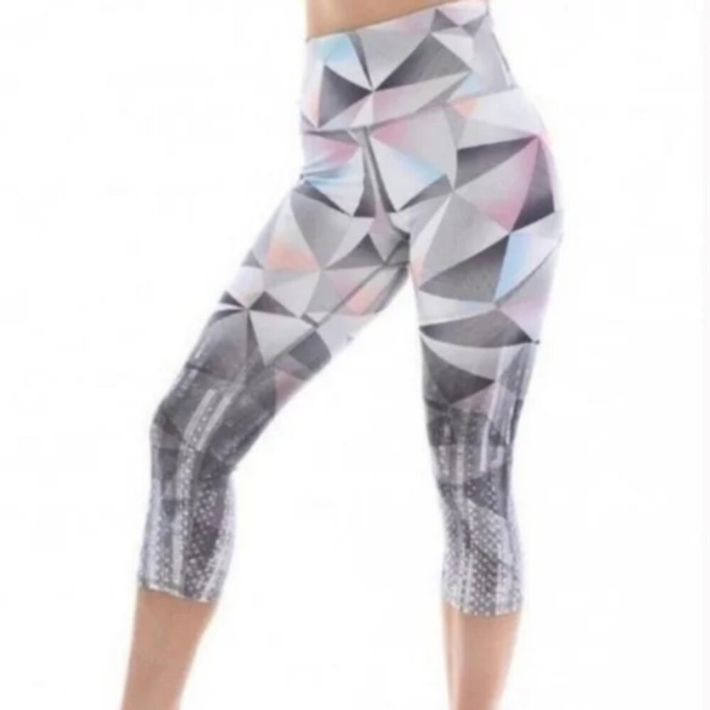 Evolution & Creation EVCR Geometric Capri Leggings Yoga Pants Compression - M